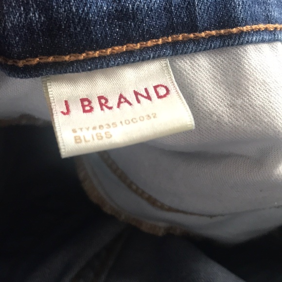 JBrand MidRise Capri Zip - Picture 7 of 9